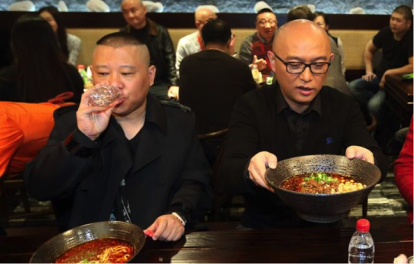 【亚博app】
牛津英语词典难以决议年度热词 爽性以月份计数 韦氏词典更绝 一个词归纳综合所有···(图3) 亚博体育官网